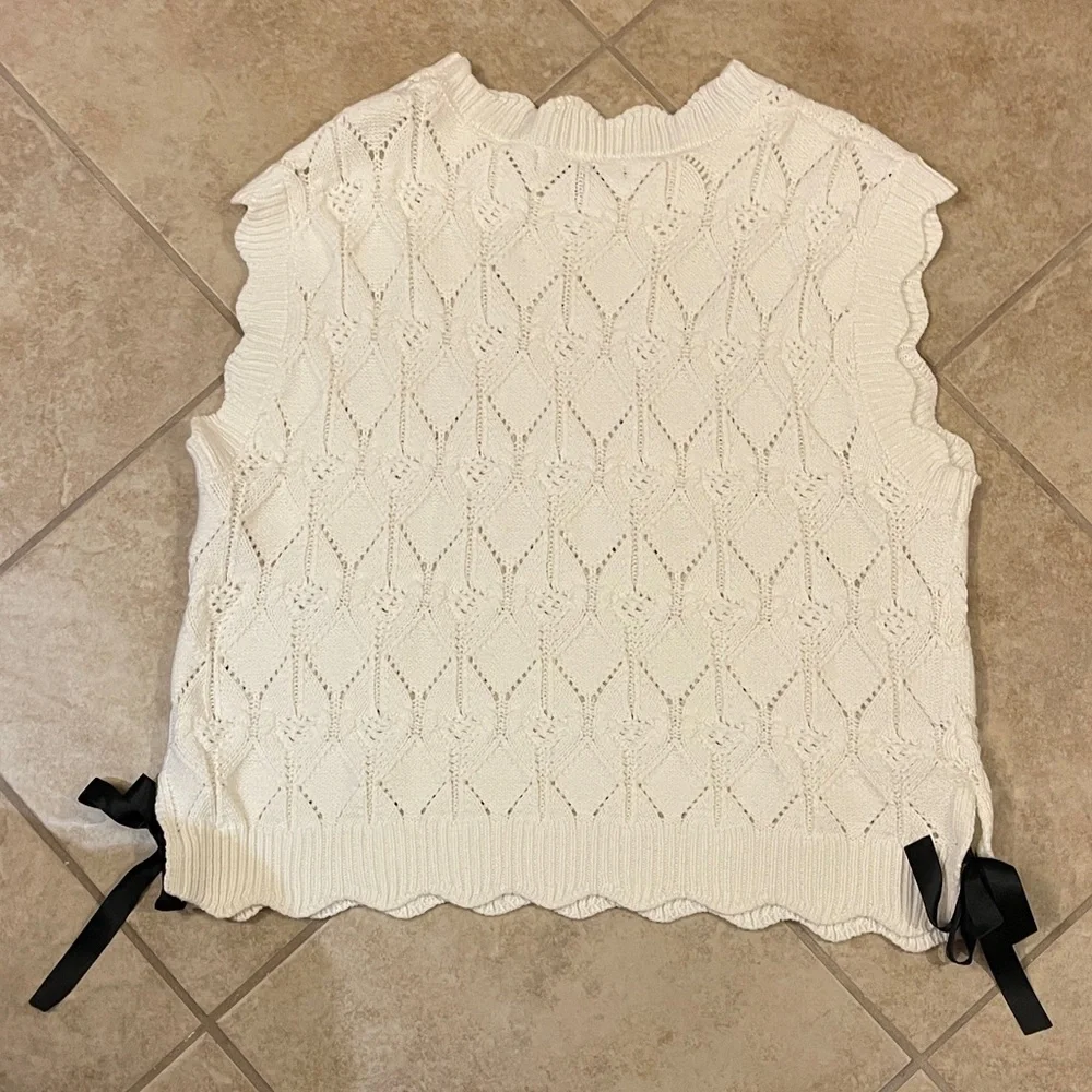Marc New York Ivory Sweater Vest  with Black Bow Details XL - Picture 4 of 9